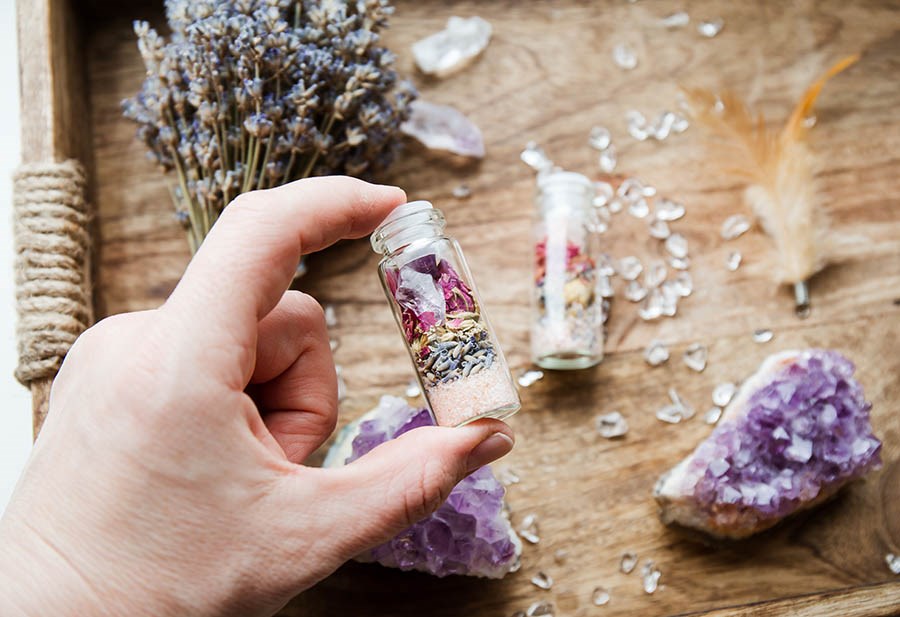Cute and magical... what's not to love about spell jars?